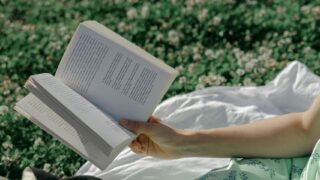 Lookbook book klub: Proljetno štivo koje morate pročitati prije početka ljeta