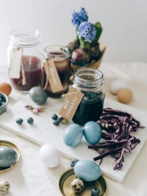 Bojanje uskrsnih jaja: kako dobiti prirodne nijanse od namirnica koje imate kod kuće?