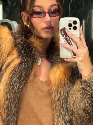Zašto su svi poludjeli za sjajilima za usne i što s time ima Hailey Bieber?