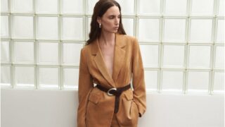 Samt se vratio: najpoželjnija tekstura s trona skida i traperice