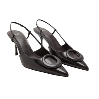 S otvorenom petom, Mango