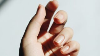 Baš kad smo mislili da znamo sve o milky manikuri, stiže milky veil